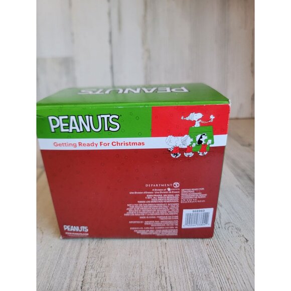 Dept 56 getting ready for Christmas snoopy village accessory - Picture 6 of 6